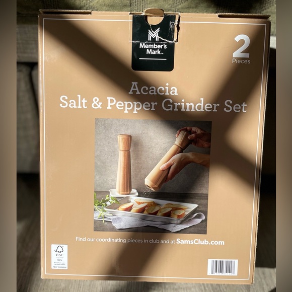 ACACIA Salt and pepper grinder set - Picture 3 of 5